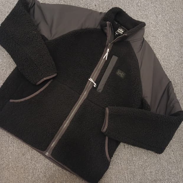 언더아머 쉐르파 자켓