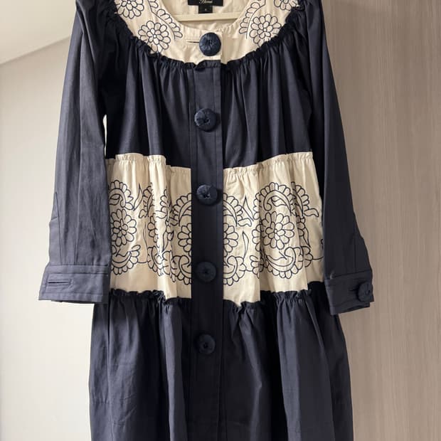 이태리브랜드 호루스 [Horus] 고풍스러운 꽃자수 배색 원피스 (상태 