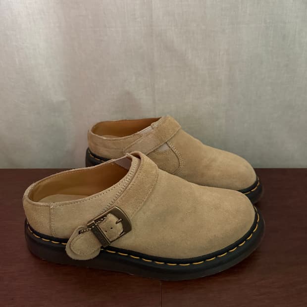 Dr. Martens isham suede 250