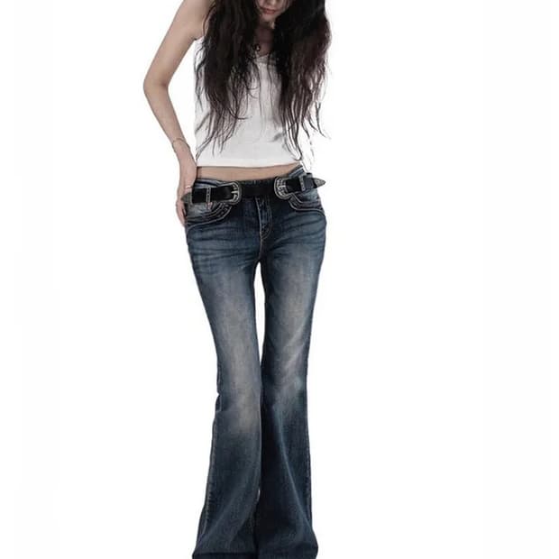 Low rise pocket bootscut denim jeans