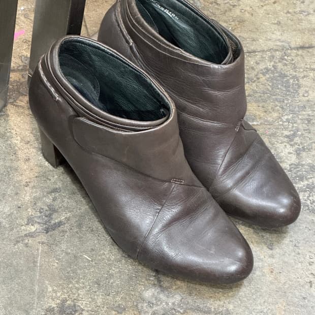 캠퍼 브라운 힐