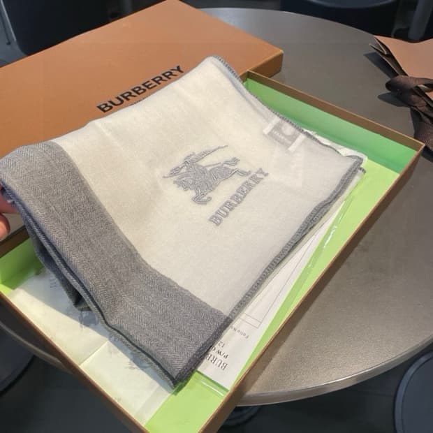 버버리숙녀 리버서블 스카프100% 램스울
