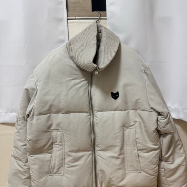 지제로 크림 패딩 xs 판매합니다!!!