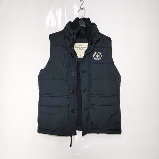 Abercrombie&Fitch 아베크롬비 남성 패딩조끼(연블랙)