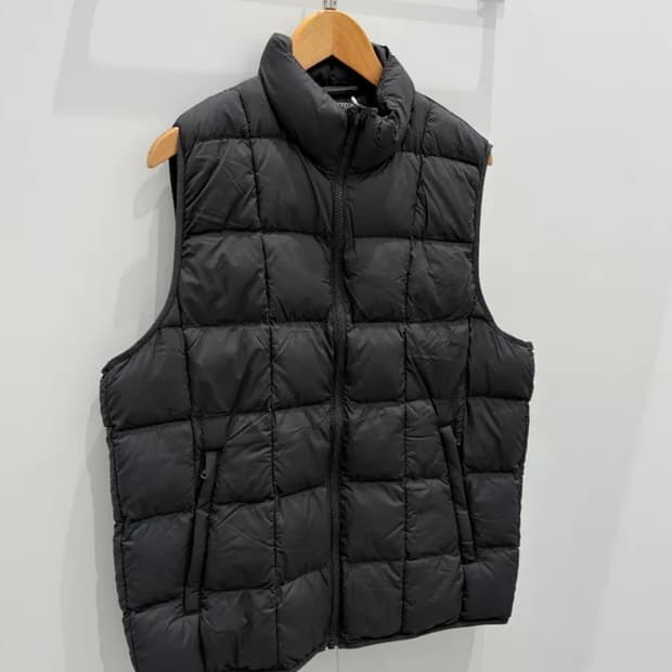 유니클로 퍼프테크 베스트 쪼끼