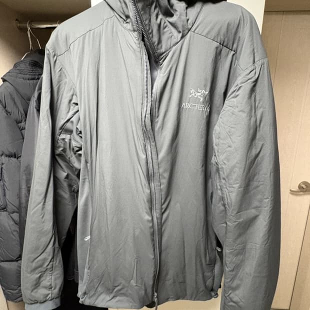 아크테릭스 아톰후디(22년 구매)