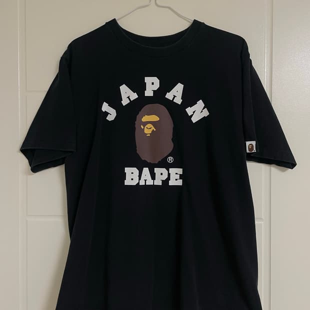 배이프 블랙 티셔츠