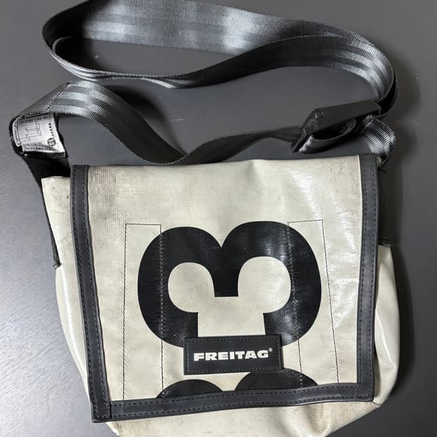 Freitag LASSIE 70,000 (가격제안도 받아요~)