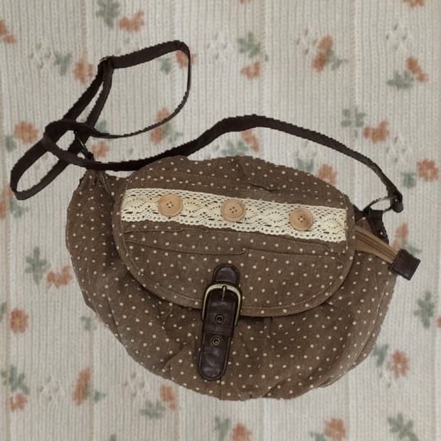 대장 웜톤도트우드단추 크로스백