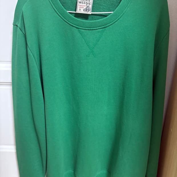 티니위니 맨투맨 초록색 빈티지