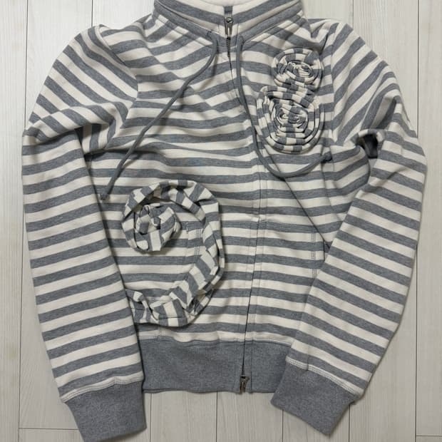 OPEN YY APPLIQUÉ ZIPUP JACKET, GRAY