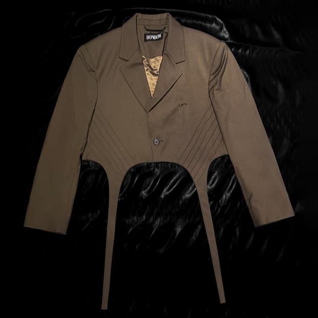 본봄 가터 디테일 크롭 자켓