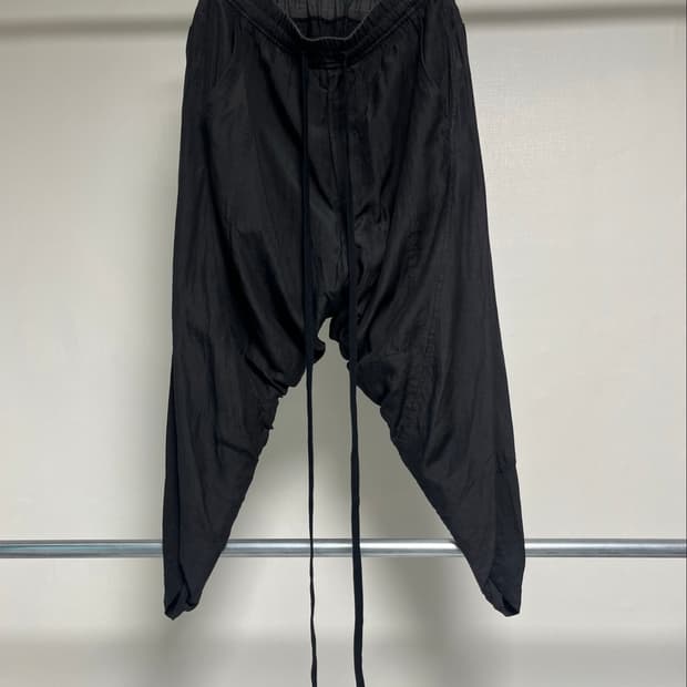 Julius Drop-Crotch Back Shirring Pants