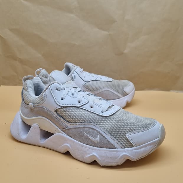 나이키 라이즈365 운동화260