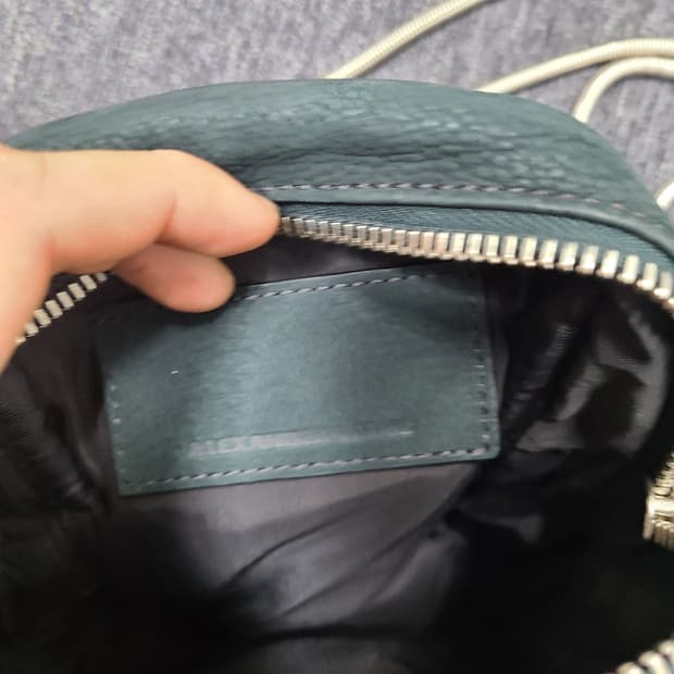 알렉산더왕 크로스밸