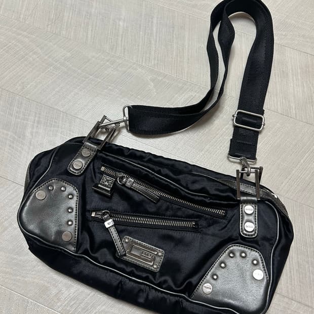 guess 게스 스터트 로고 숄더백 y2k