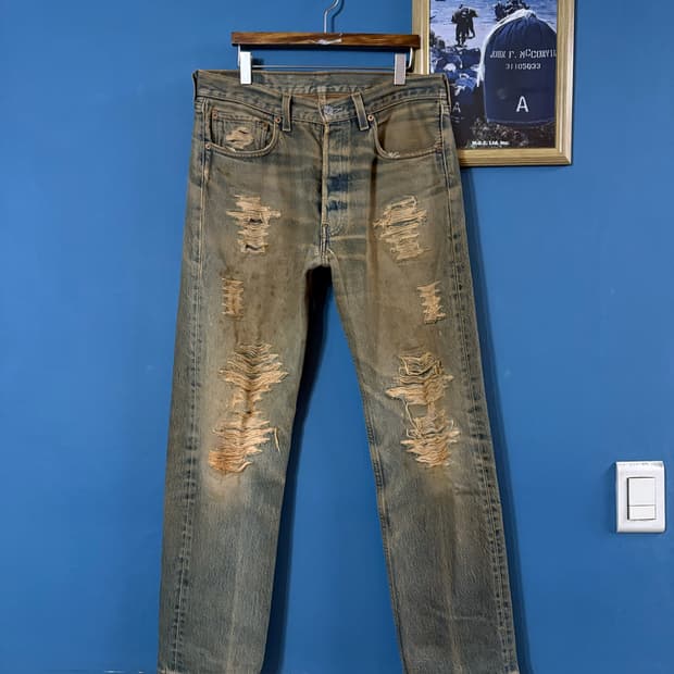 90’s usa Levis 501xx Distressed  Denim 