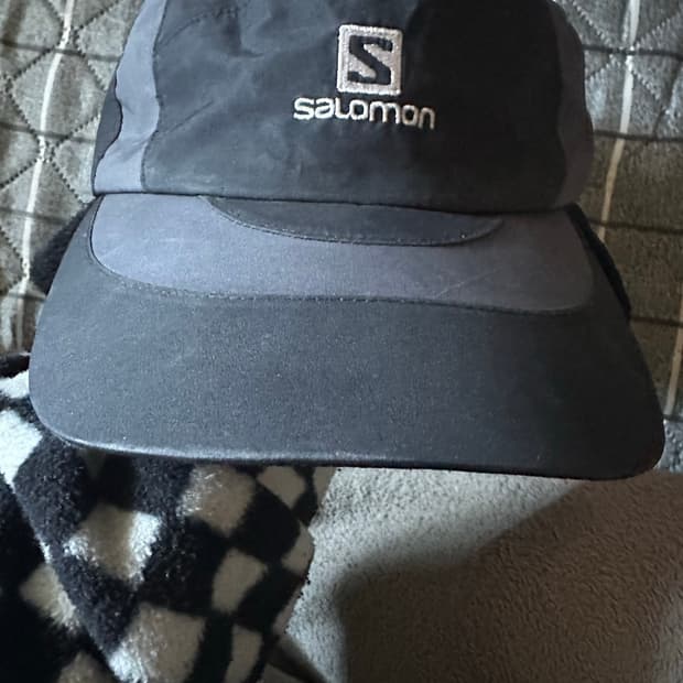 살로몬 귀돌이 모자