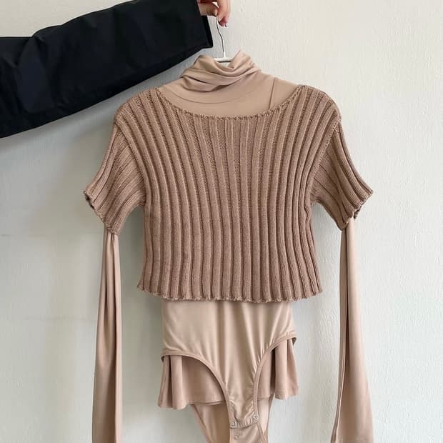 Baserange macau tee/mississippi bodysuit