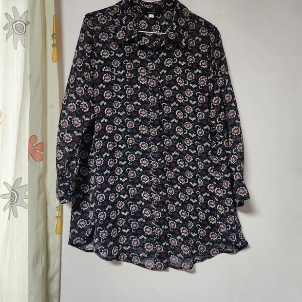 안감있고 기장긴 꽃무늬  블라우스F(85)