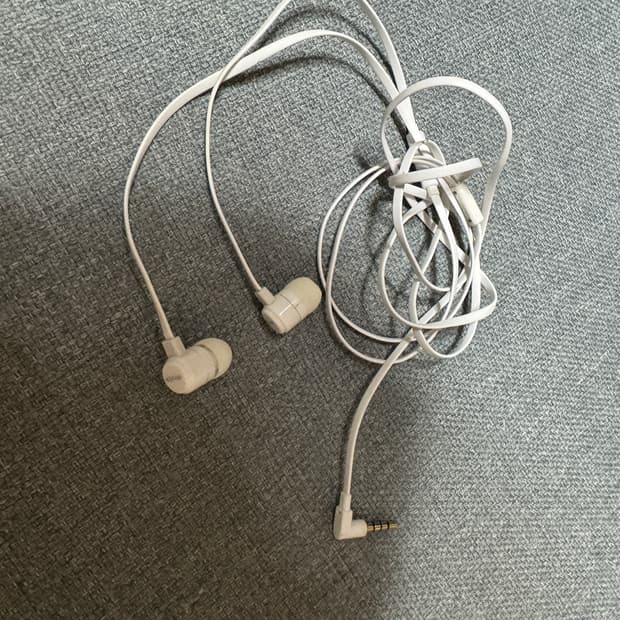 유선 이어폰 3.5mm(새거)