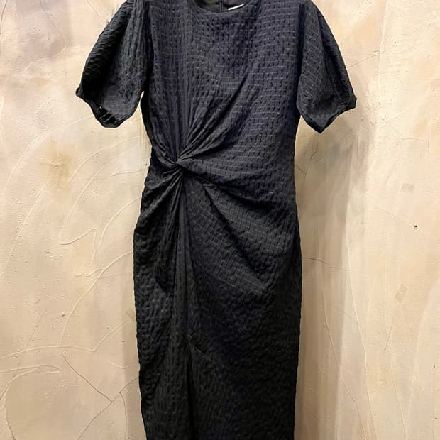 미샤 21년산 쭈글이 원단 꼬임 원피스 55