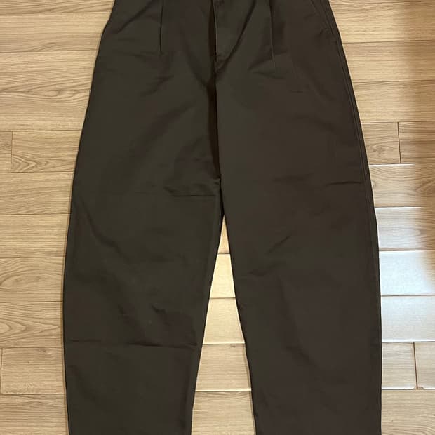 유니클로 C 배럴팬츠 브라운 M