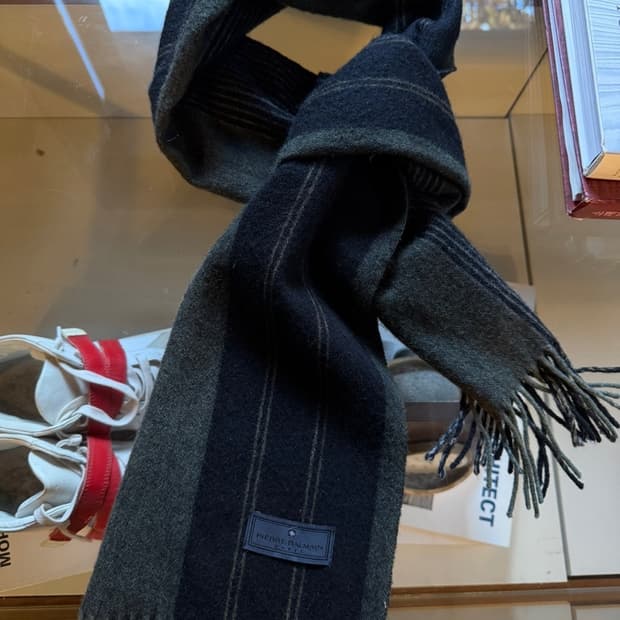 피에르 발망 램스울 머플러