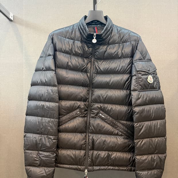 몽클레어 agay 다운자켓