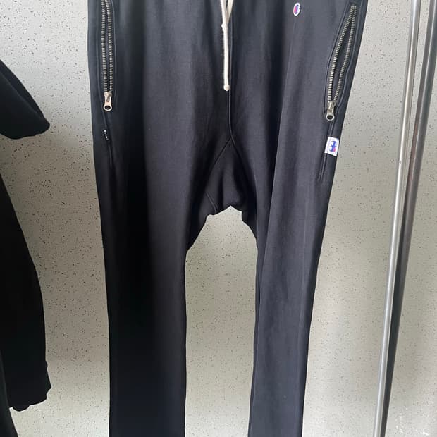 빔즈 x 챔피온 콜라보 스웻팬츠