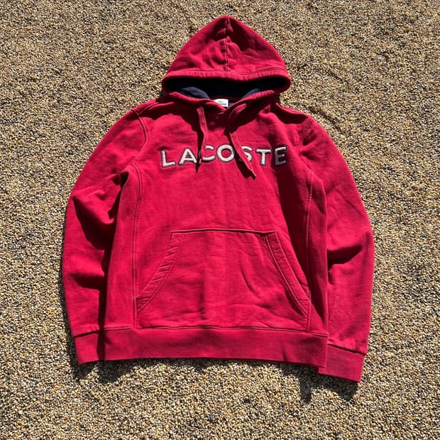 라코스테 레드 스펠 로고 후드티 