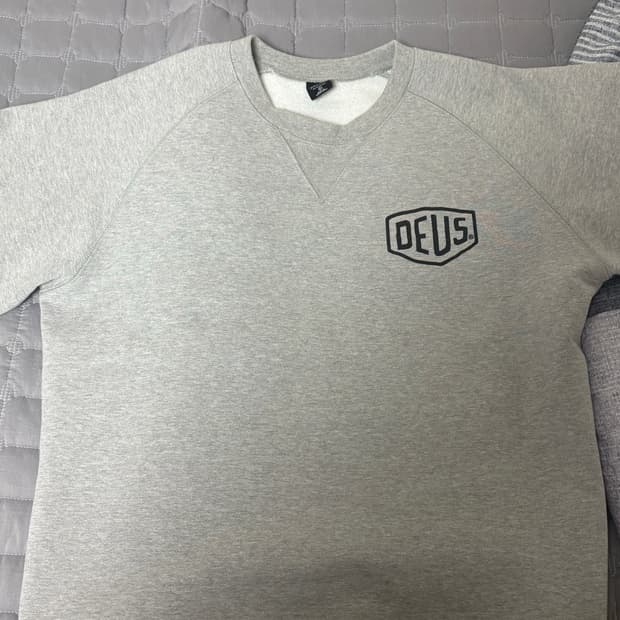 데우스 맨투맨 L