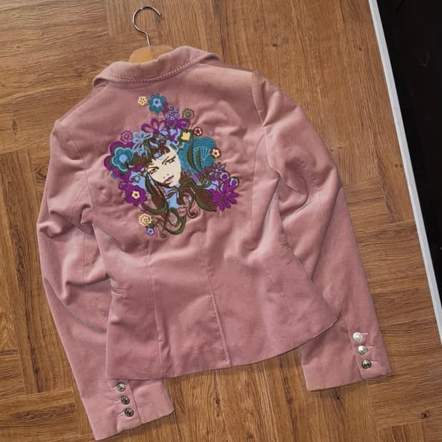 트루릴리젼 자수 벨벳 블레이저