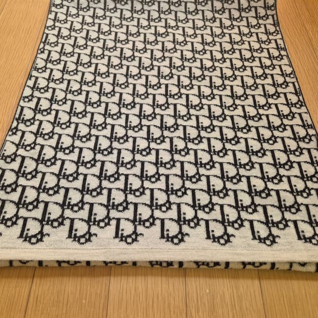 크리스찬 디올 오블리크 머플러