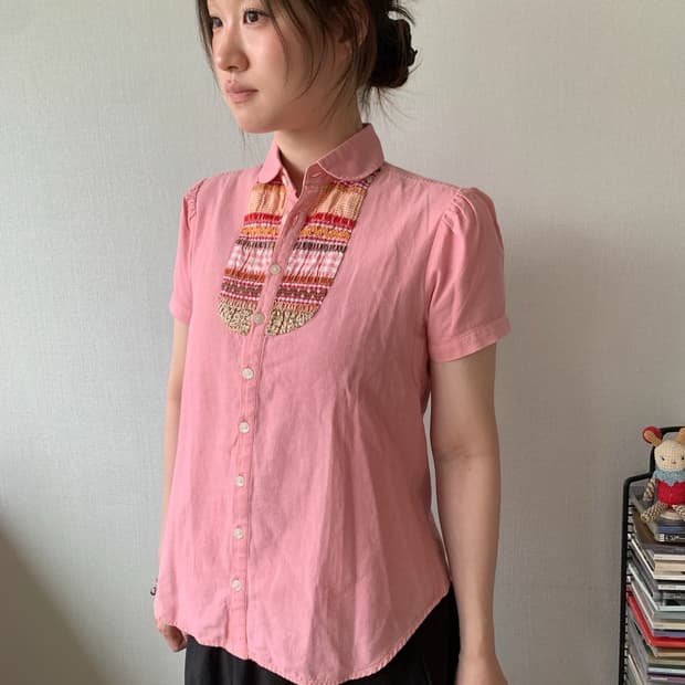 Ne net, Embroidery top