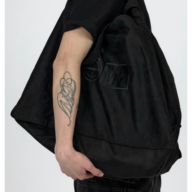 플라스틱 프로덕트 SUEDE BIG BAG (BLACK)
