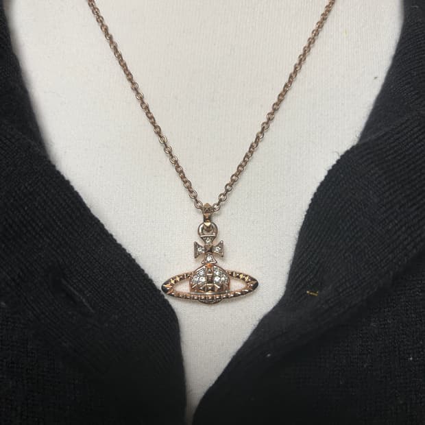 [비비안웨스트우드]Necklace Rose Gold 릴리프 (Used