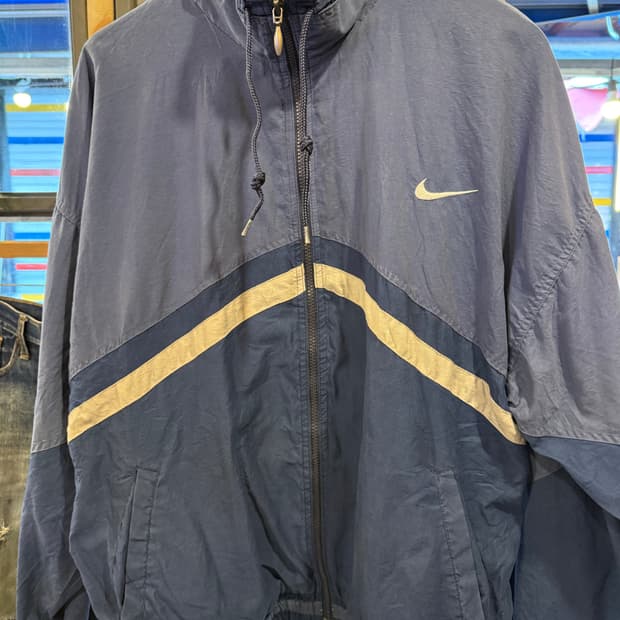 나이키 블루 바람막이