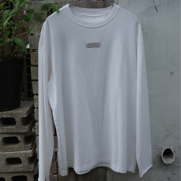 Issuethings 이슈띵즈 로우컷 뱃지 롱 슬리브