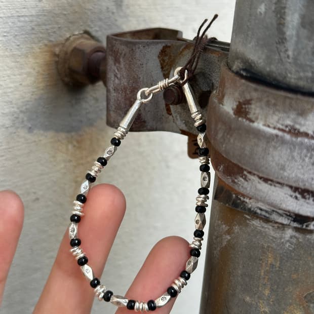 Black Bead Mix Chain Karen Silver Bracel