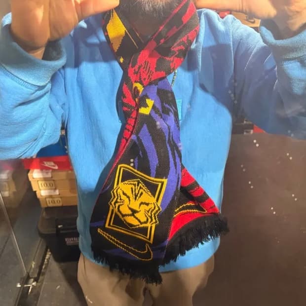 나이키 오버더피치 머플러