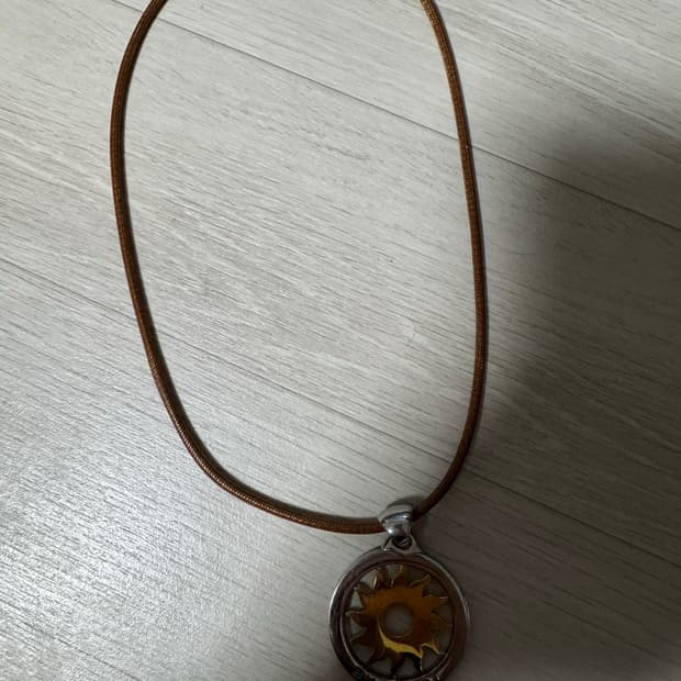 불가리(BVLGARI) Tondo Sun(톤도 선) 펜던트 목걸이 판매합
