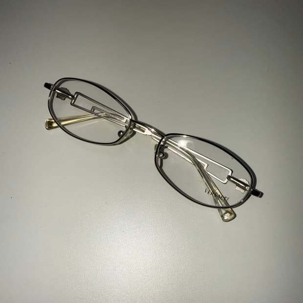 베르사체 메두사 은테안경
