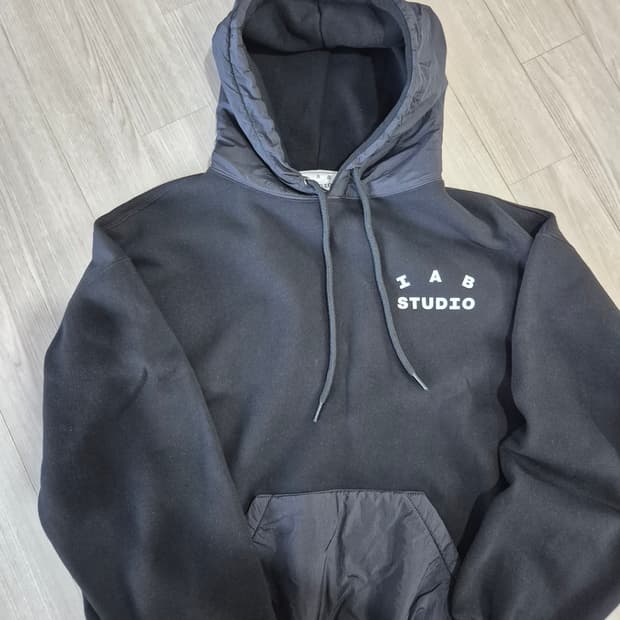 [L] 아이앱스튜디오 우븐 후디 블랙