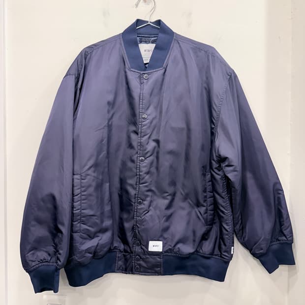 더블탭스 크로스본 바시티자켓