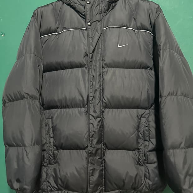 나이키 뉴챔프패딩 100사이즈