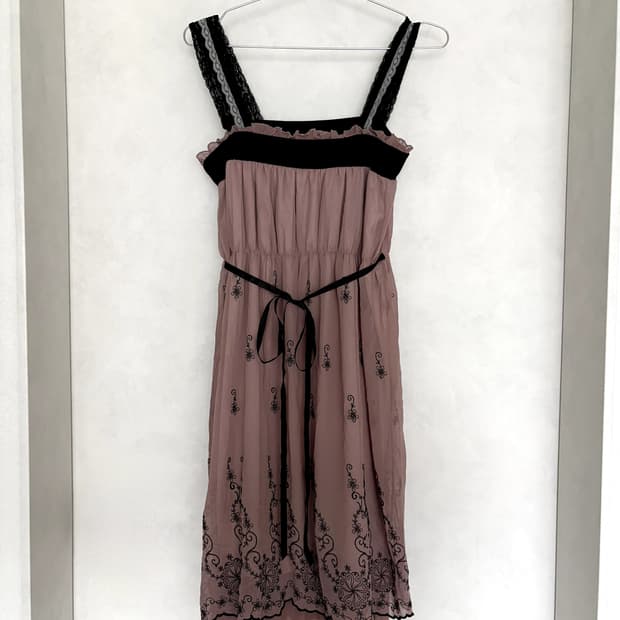 lace strap embroidery dress