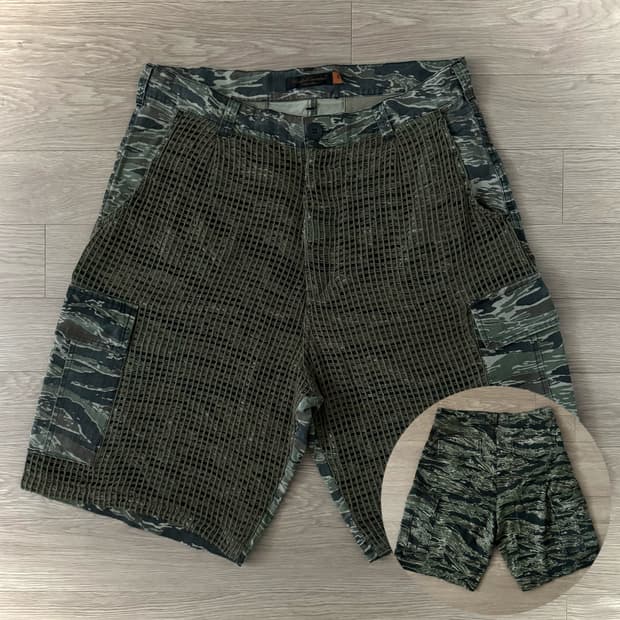 언더커버 06ss 배기컷 그물 카모 카고 쇼츠 / 3