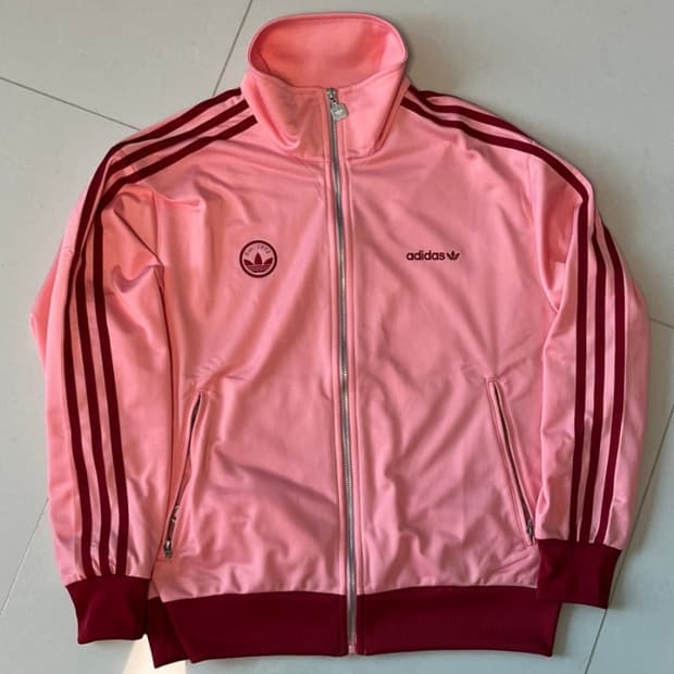 아디다스 파이어버드 배지 트랙탑 세미 핑크 