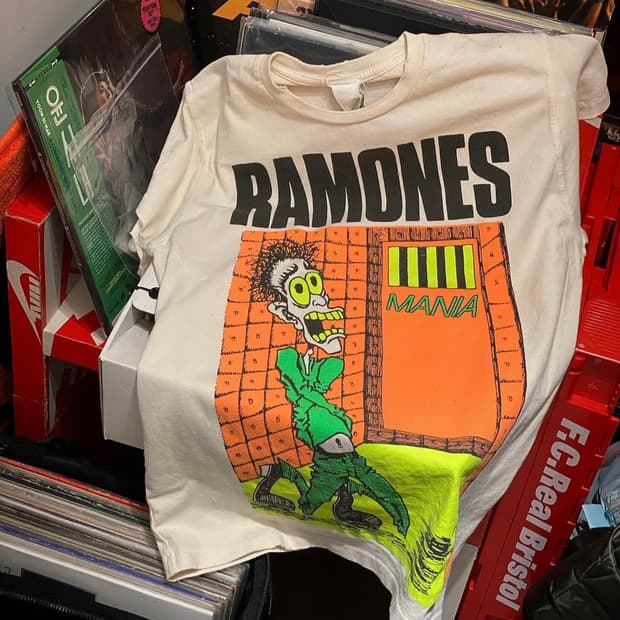 메이드원 madeworn 라모네스 티셔츠 (XS)